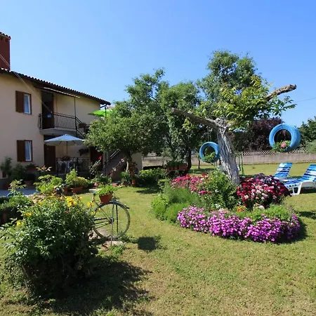 Apartmán Fero With Beautiful Garden *