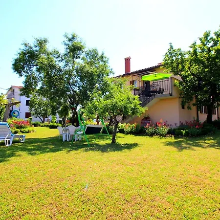 Fero With Beautiful Garden Apartmán