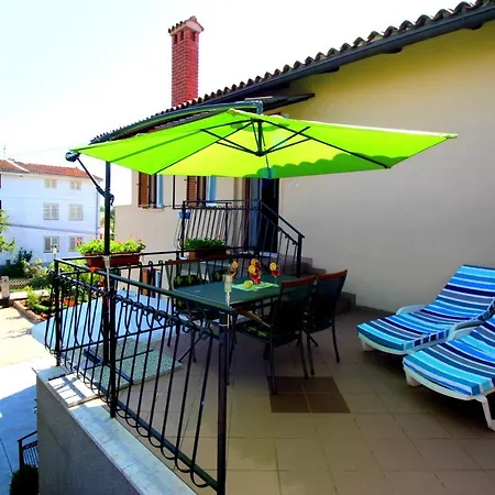 Fero With Beautiful Garden Poreč